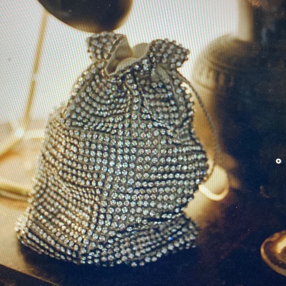 🔍🔦👀 In search of Doen Frida Pochette♥️ - Picture 2 of 3